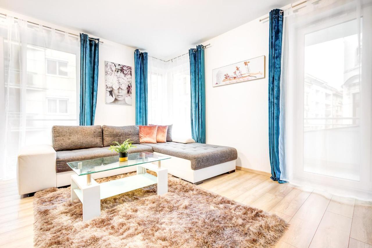 Modern Apartment With Free Garage And Balcony In The Downtown บูดาเปสต์ ภายนอก รูปภาพ
