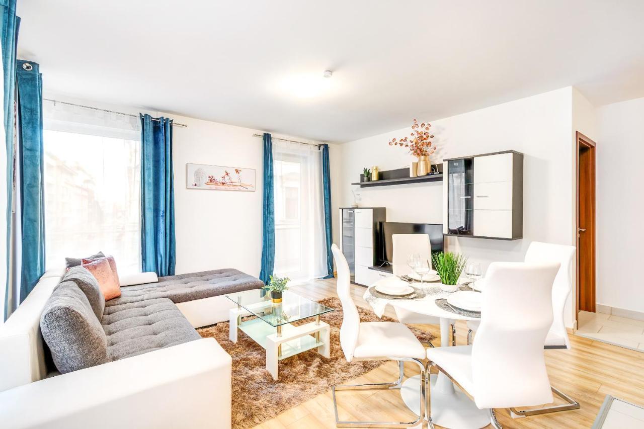 Modern Apartment With Free Garage And Balcony In The Downtown บูดาเปสต์ ภายนอก รูปภาพ